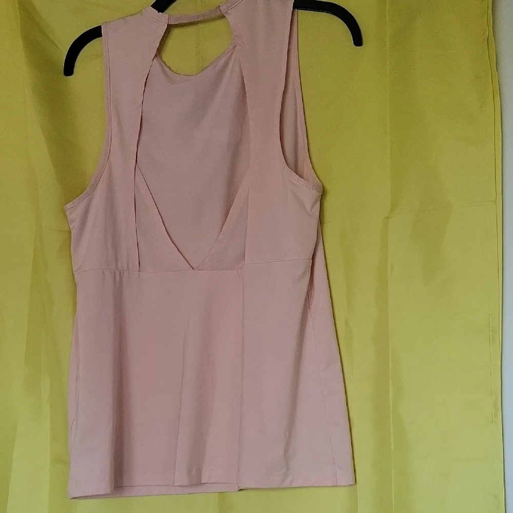 Nike Women's Cream leeveless Top Size M